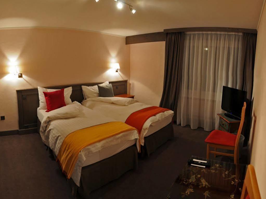Hotel Central, Spa & Lounge Bar Crans-Montana Kültér fotó